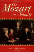Book cover of The Mozart Family: Four Lives in a Social Context