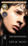 Book cover of The Photograph