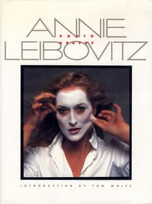 Book cover of Annie Leibovitz: Photographs