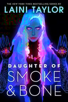 Book cover of Daughter of Smoke & Bone