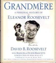 Book cover of Grandmère