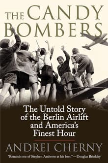 Book cover of The Candy Bombers
