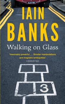 Book cover of Walking on Glass